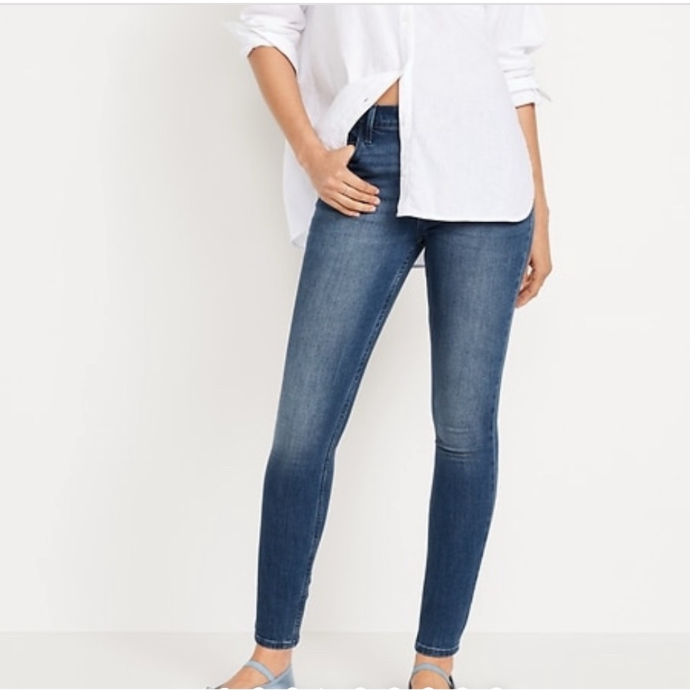 Old Navy Women's Skinny Jeans in Deep Blue